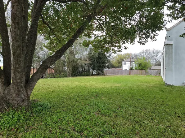 410 8th Ave N, Texas City, TX 77590