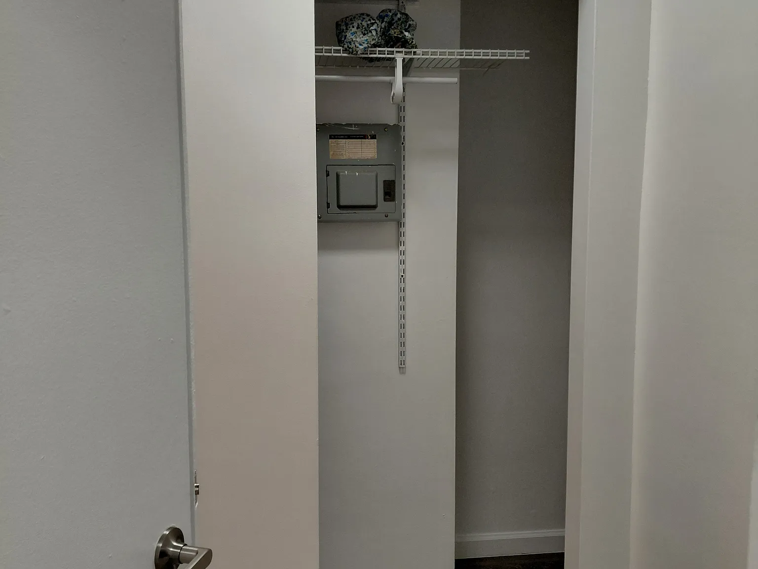Studio, 500 sqft, $2,300 — Photo 4