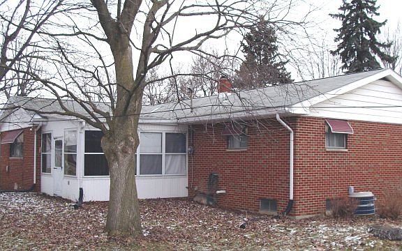 4th image of 719 Sunset Dr