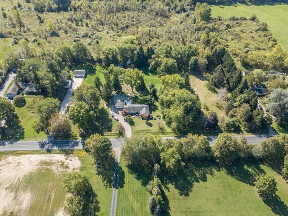 4th image of 6810 N Territorial Rd