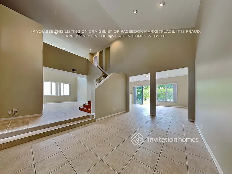 5817 NW 125th Ave — Photo 4