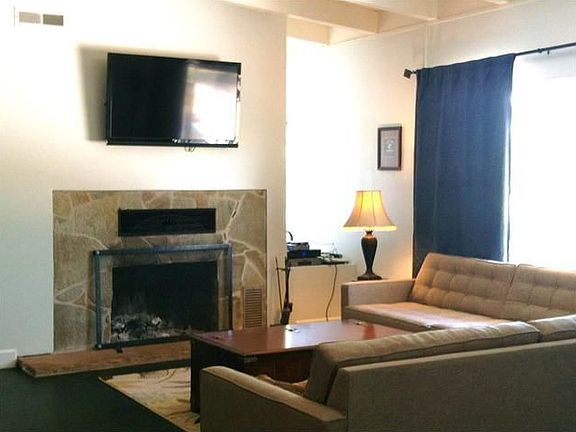 5th image of 1009 Valley Crest Dr