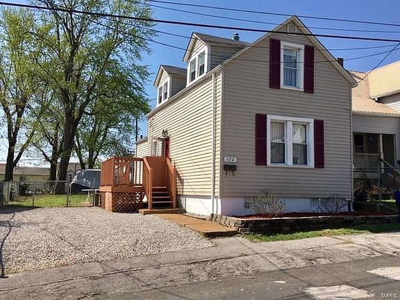 3rd image of 120 E Cartwright Ave