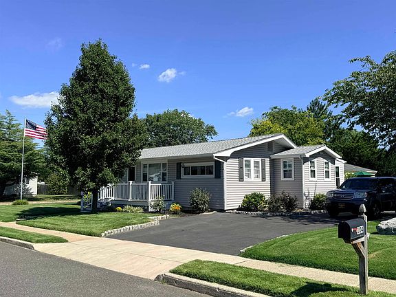 3rd image of 104 Avocado Rd