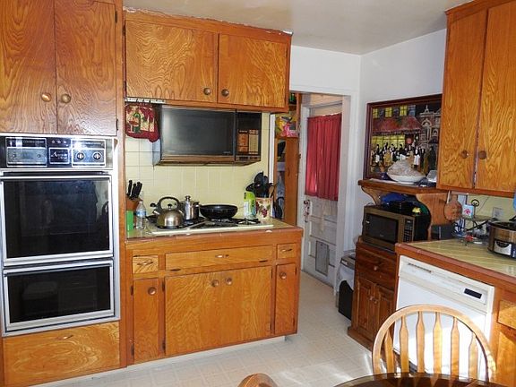 4th image of 8607 Bright Ave