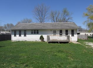 120 W Glenn St, Shelburn, IN 47879