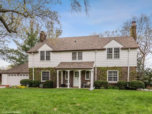 5105 Pleasant St, Des Moines, IA 50312