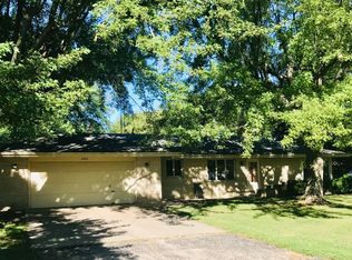 2880 Jean Ann Dr, Saint Joseph, MI 49085