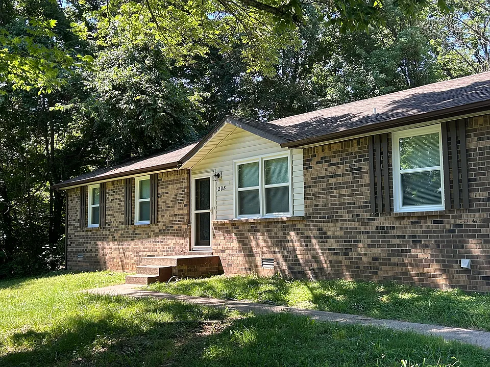 208 Dana Ct