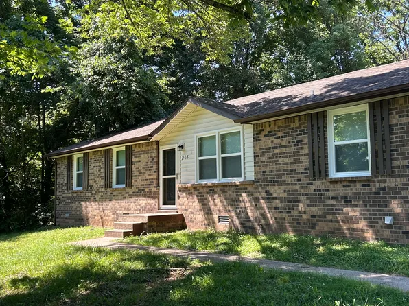 208 Dana Ct, Clarksville, TN 37043