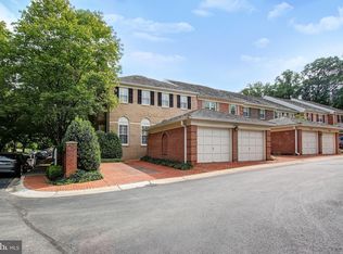 5900 Maplewood Park Pl, Bethesda, MD 20814