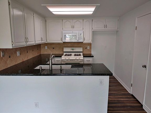 2nd image of 1263 Lark Ave
