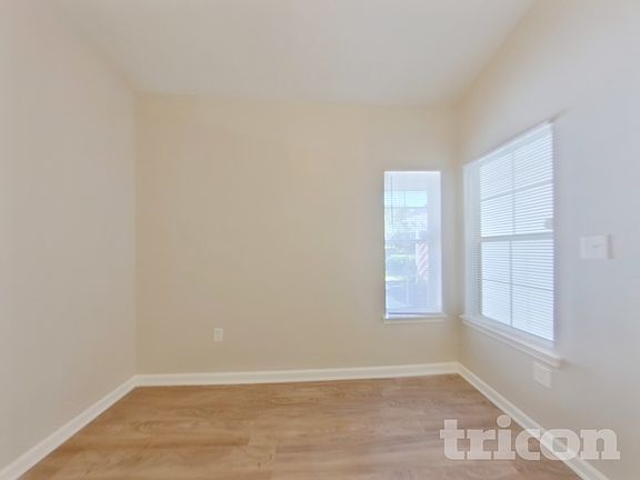 4th image of 5212 Haybridge Rd
