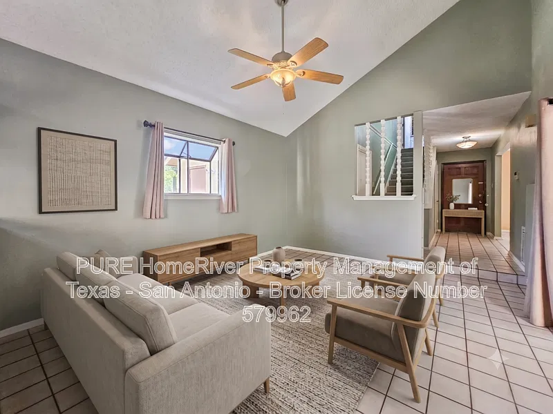 3 bed, 2.0 bath, 1650 sqft, $1,625 — Photo 2