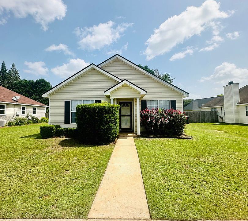 1st image of 318 Chadwyck Cir
