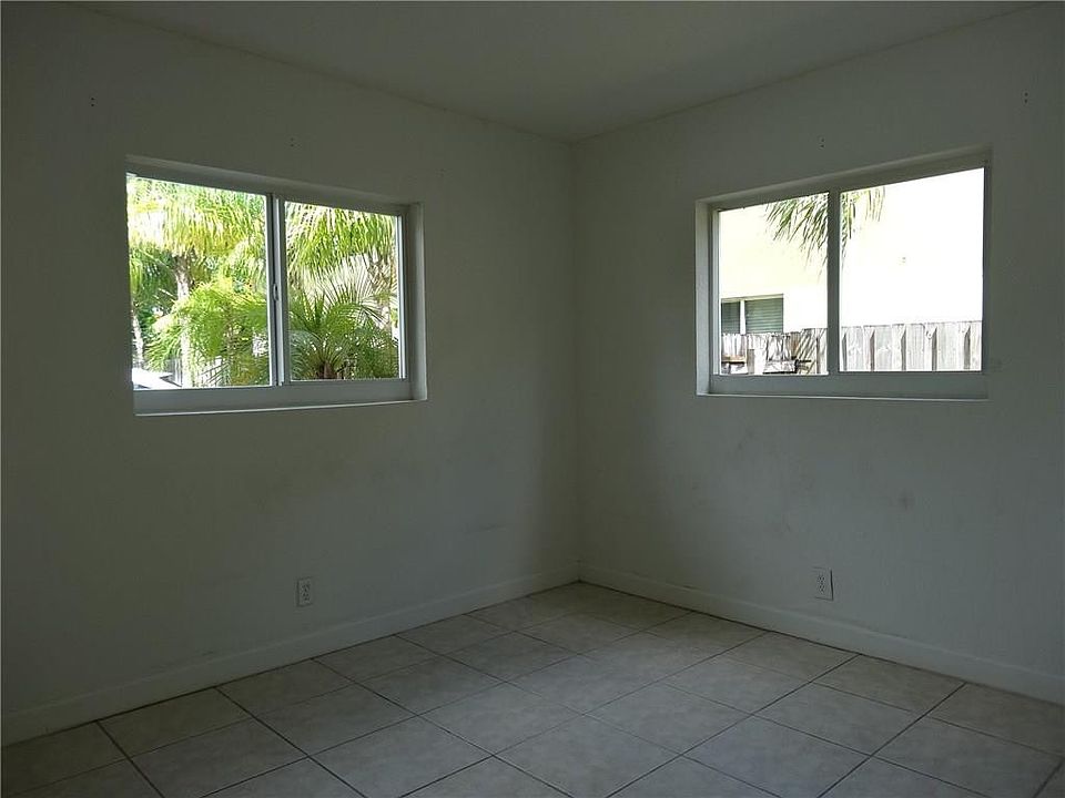 1st image of 2643 NE Ne 8th Avenue #7