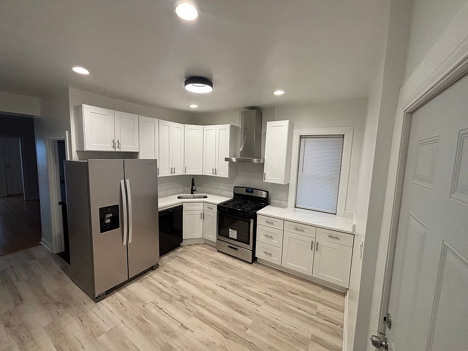 1st image of 5110 N Kimball Ave APT 2