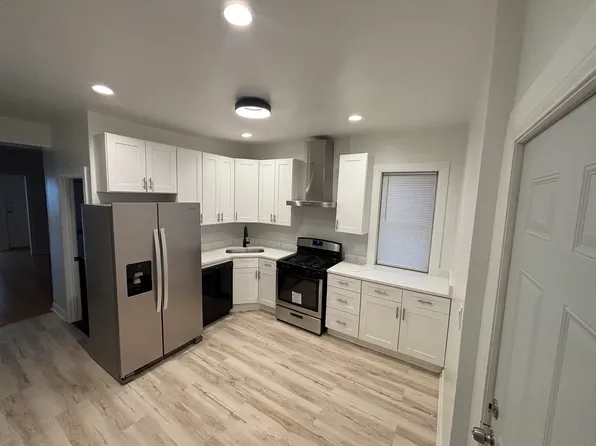 5110 N Kimball Ave APT 2, Chicago, IL 60625