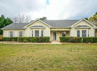 153 Pineview Dr, Forsyth, GA 31029