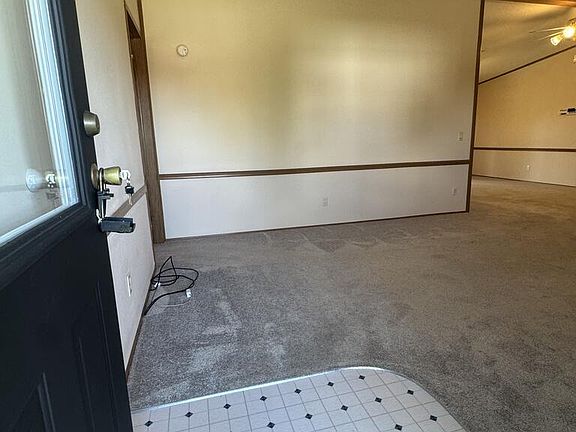 2nd image of 1021 Rice St