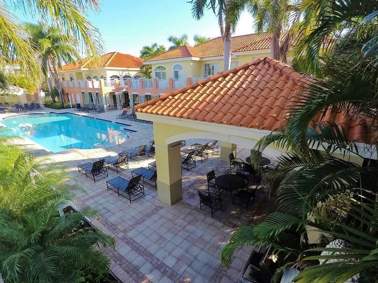 1 bed, 1.0 bath, 815 sqft, $2,300 — Photo 1