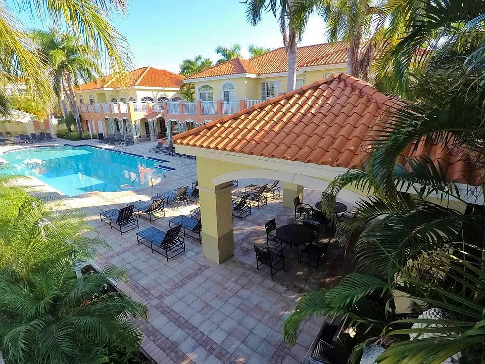 11016 Legacy Dr #103