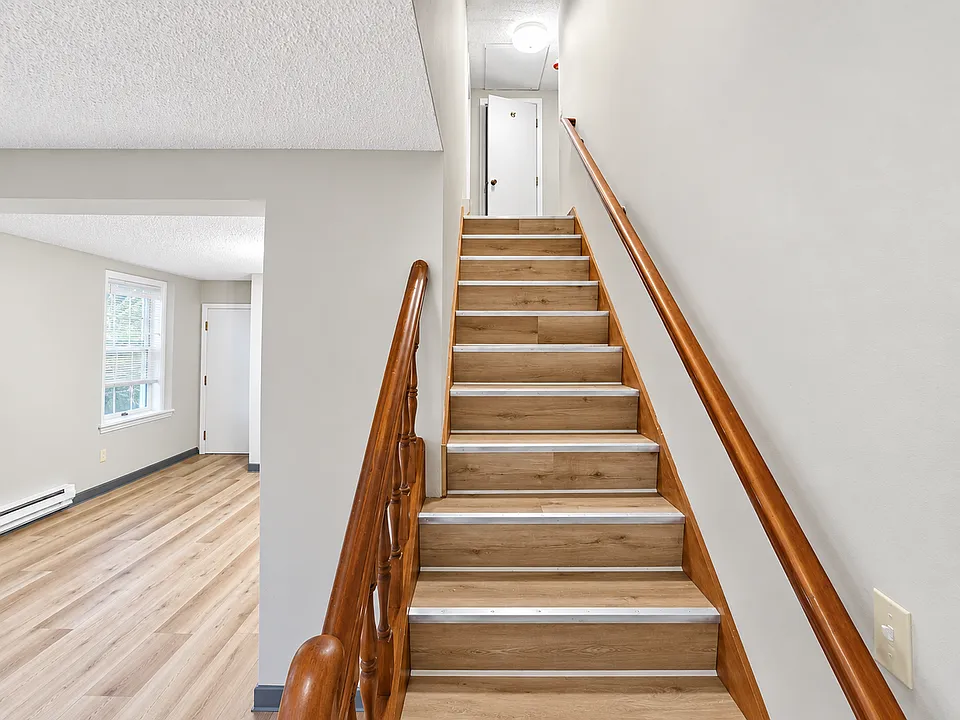 29 Tiffany St #11
