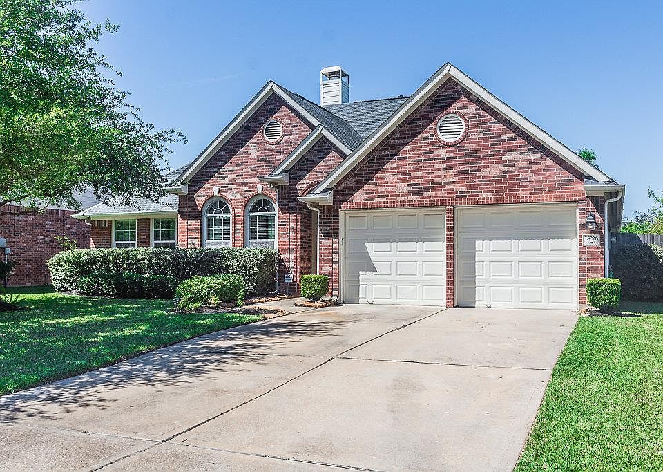 1st image of 28226 Daystrom Ln