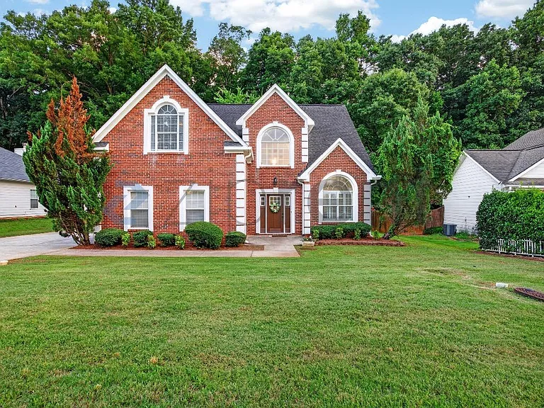 4584 Garden City Dr — Photo 1