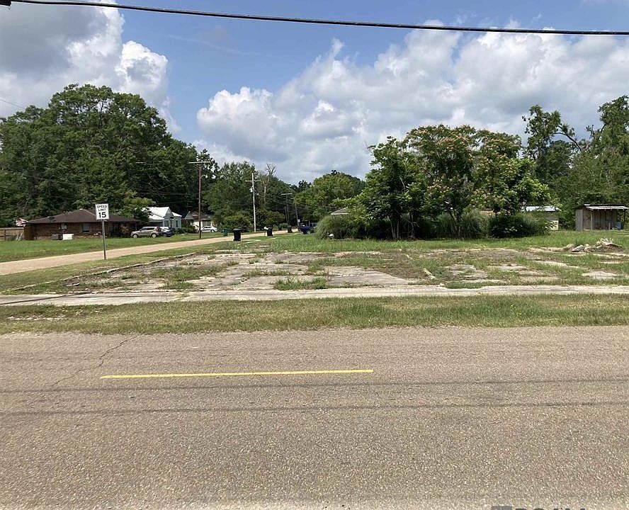 1st image of 0 Pine St