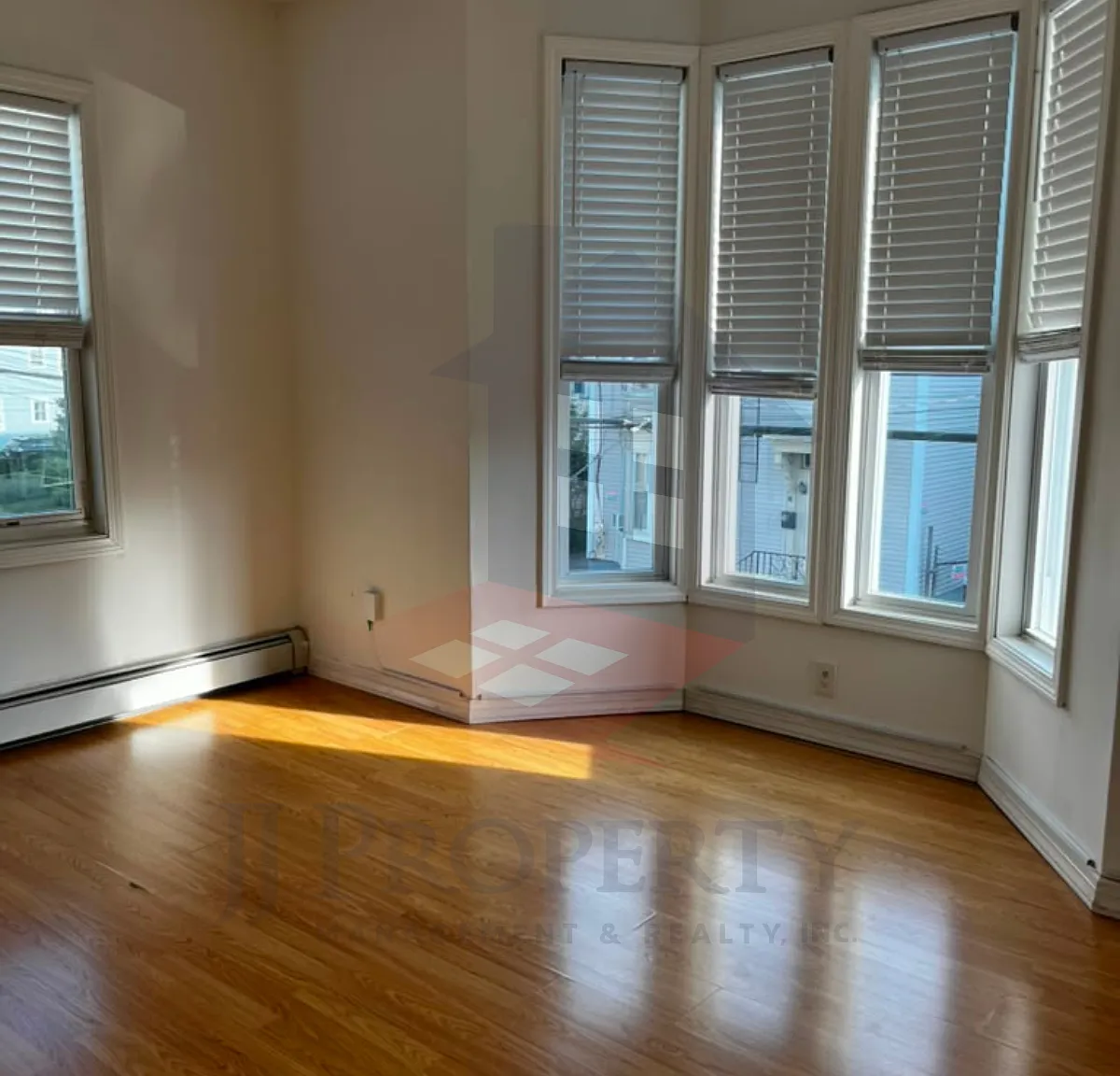 2 bed, $1,600 — Photo 4