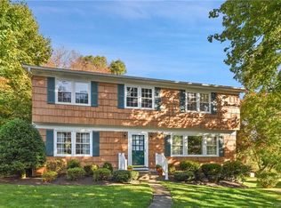 764 Robin Rd, Yorktown Heights, NY 10598