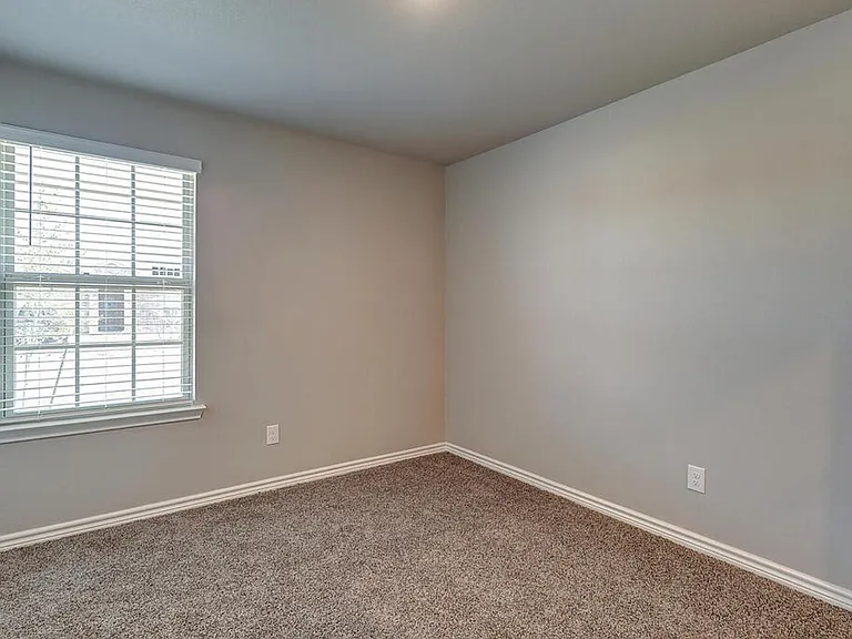 1278 Carnaby — Photo 4