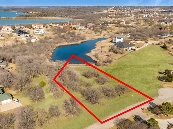 1111 Lake Vista Ct, Cedar Hill, TX 75104