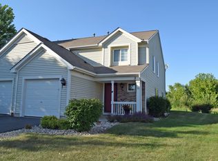 3 Crimson Ct, Lake In The Hills, IL 60156