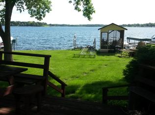 2000 Shadywood Rd, Wayzata, MN 55391