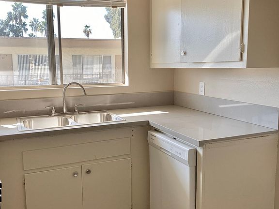 4th image of 1193 E Washington Blvd APT 22