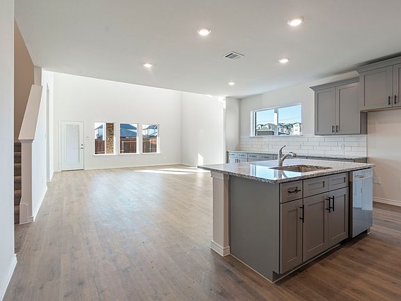 2nd image of 3685 Saguaro Dr