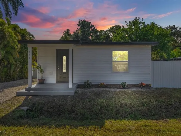 239 State St, North Fort Myers, FL 33903