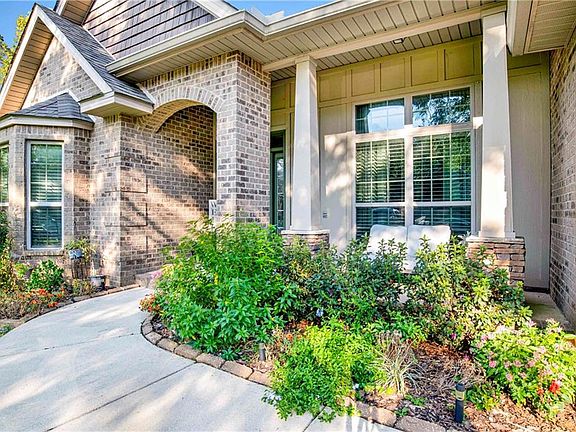 3rd image of 21482 Roundhouse Rd