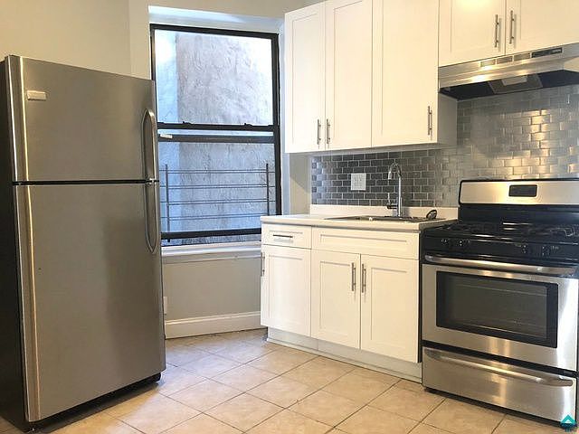 1st image of 221 Pulaski St APT 4L