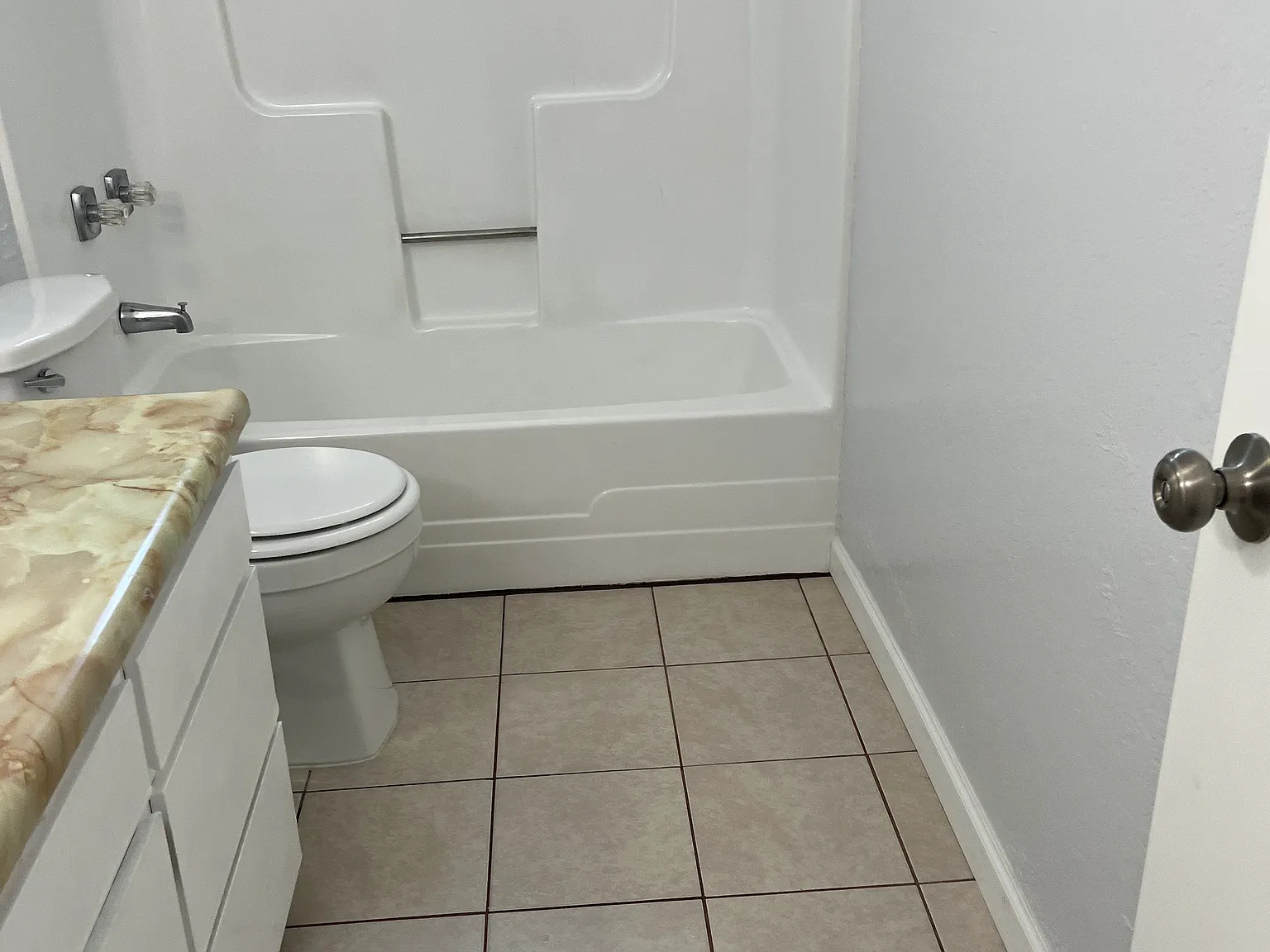 2 bed, 840 sqft, $1,175 — Photo 4