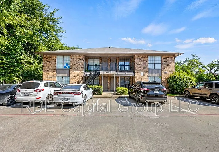 1935 Cranford Dr #104 — Photo 32