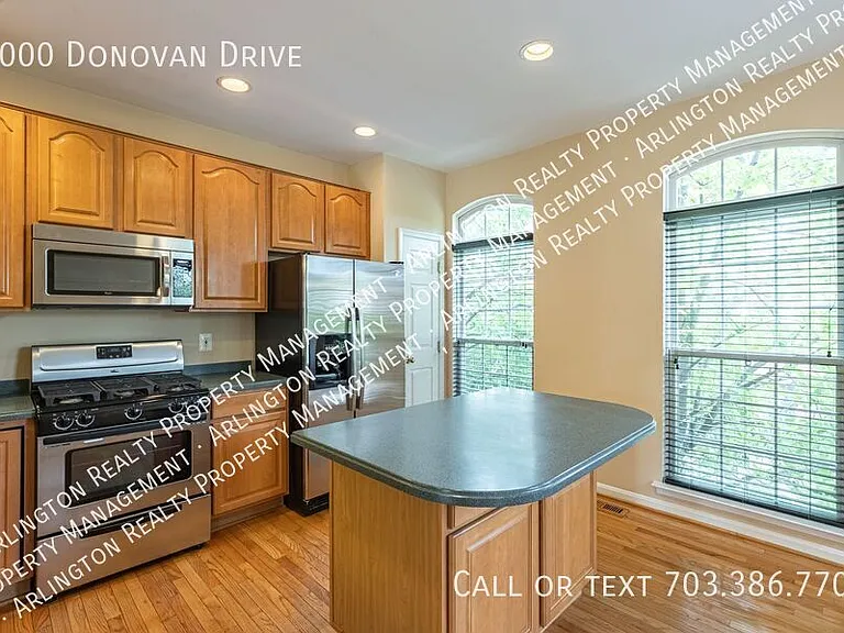 5000 Donovan Dr — Photo 15