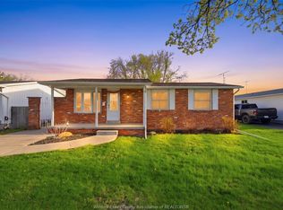 10395 Caledon Ct, Windsor, ON N8R 1C7