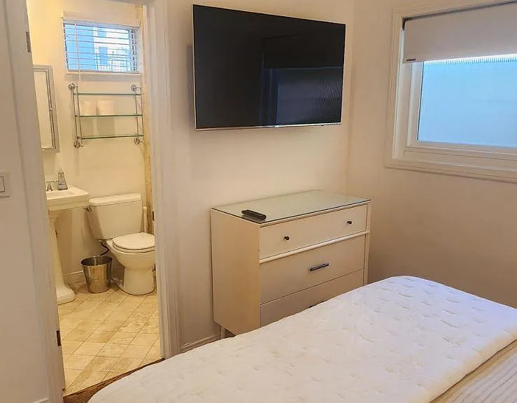 135 Montana Ave #14 — Photo 5