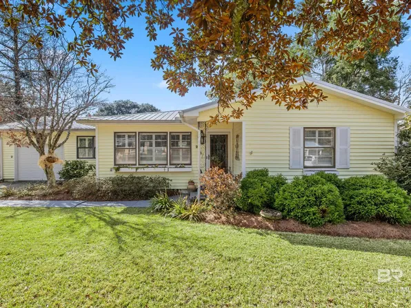 214 Pinecrest Ln, Fairhope, AL 36532