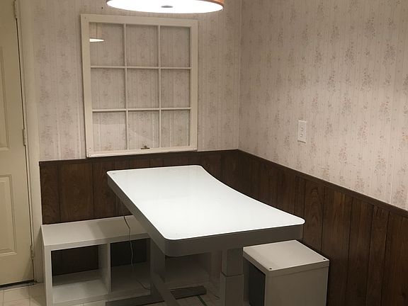 4th image of 1669 Desoto Ln