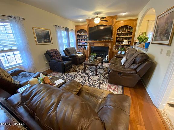 3rd image of 495 Knuckles Rd