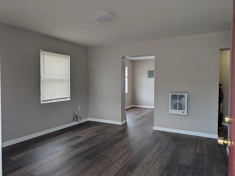 1028 W South St #1 — Photo 5